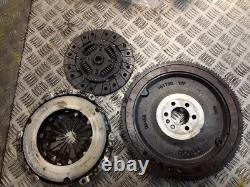 Kit D'Embrayage MINI COOPER R56 Volant COOPER/ ONE 1.6 ESSENCE 641120071 7561765